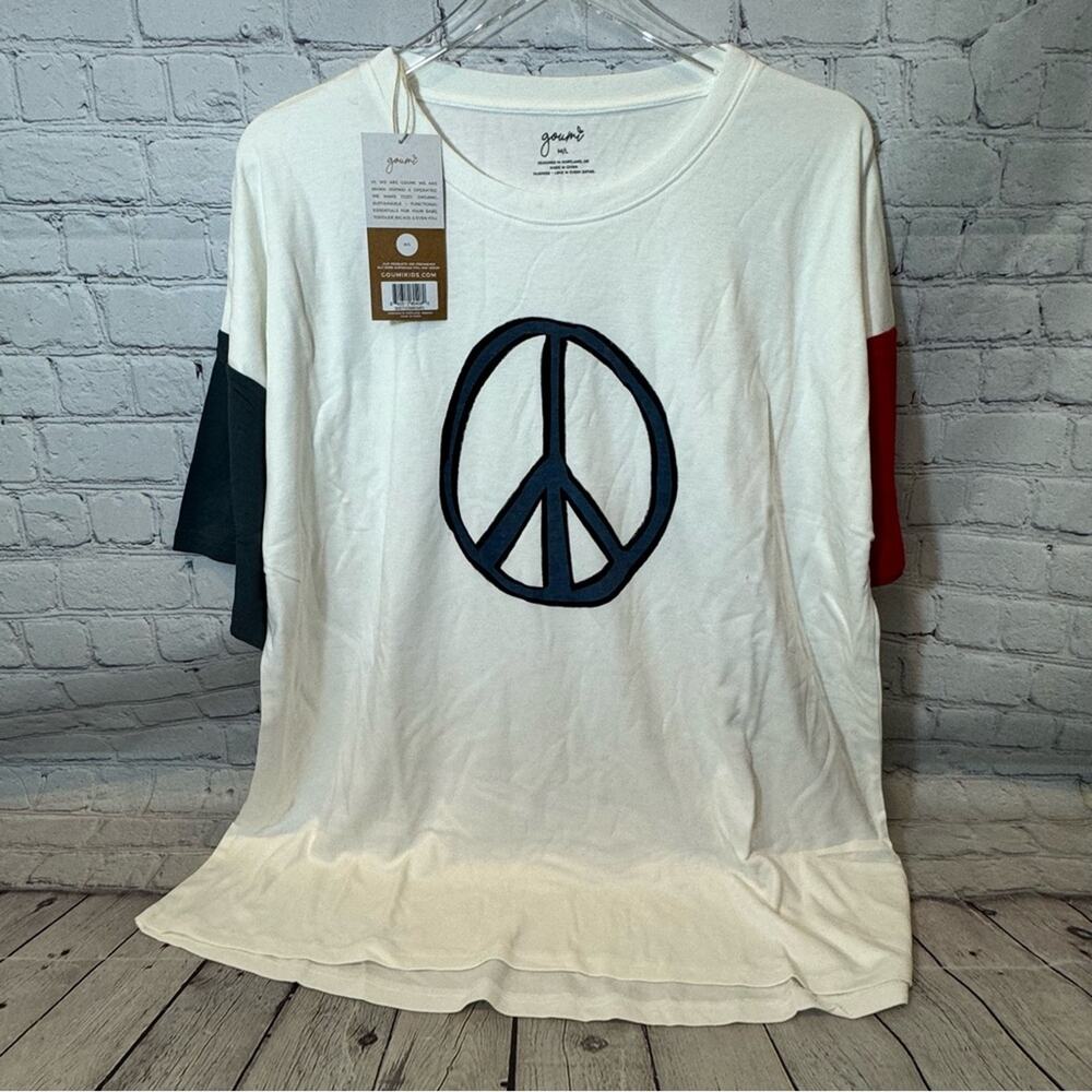 Goumi Adult Peace Sign Red/White/Blue Shirt